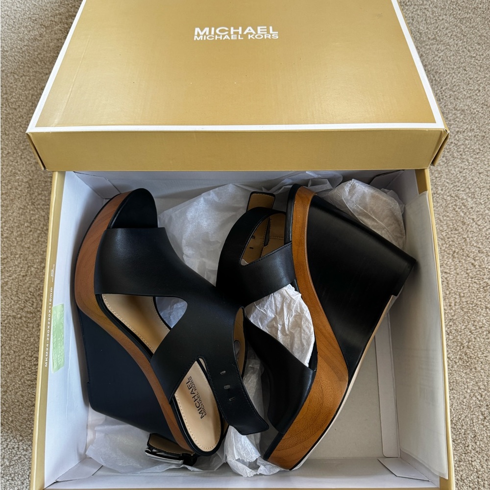 Michael Kors NIB Black leather Josephine wedge sandals size 7.5